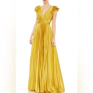 Woman dress Mac duggal